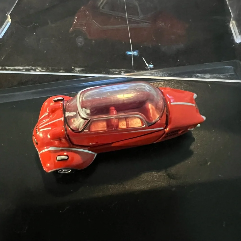 BMW Isetta Red Diecast Oxford Diecast Model Car